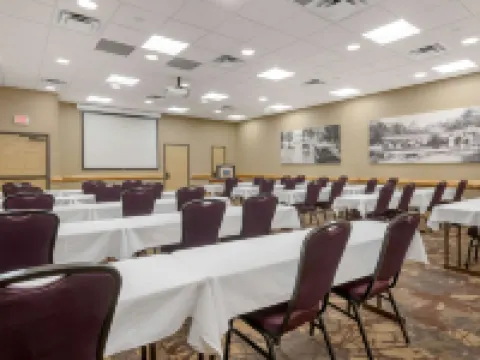 Best Western Premier the Lodge on Lake Detroit Hotels in Becker County