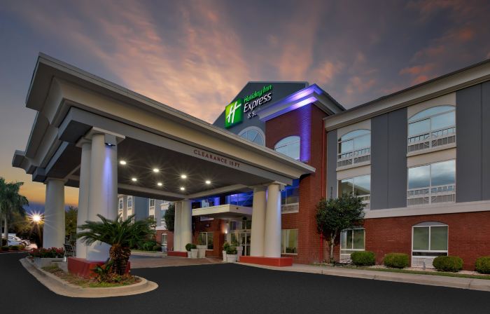 Holiday Inn Express & Suites SUMTER by IHG