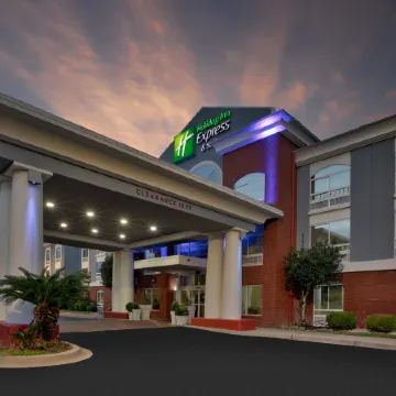 Holiday Inn Express & Suites SUMTER by IHG