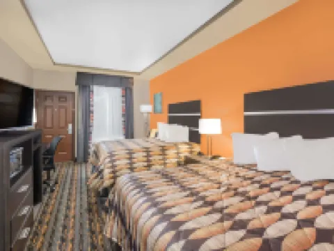 Days Inn by Wyndham Dilley Hotels in Dilley