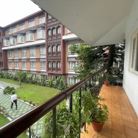 The Malla Hotel - Thamel, 2 km to Swayambhunath Temple