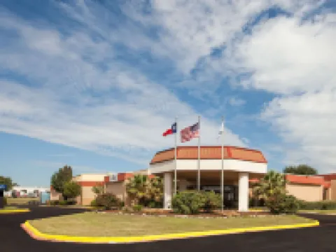 Days Inn by Wyndham Sherman Hotels in Grayson County