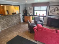 Super 8 by Wyndham Bedford Hotel di Bedford Township