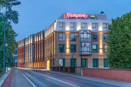 Hampton by Hilton Oswiecim Отели рядом со станцией Oświęcim