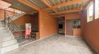 RedDoorz Syariah near Siloam Hospitals Bulak Kapal Hotel di Tambun Selatan