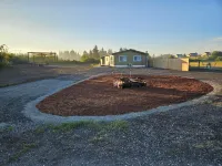 Cozy 2-bedroom on 10 acres with WiFi, AC in wonderful Yelm Hotel di Thurston County