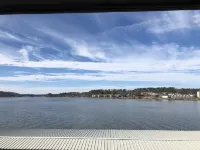 "The Bayliner" Lake Hamilton Condo: 2BR/2BA. Sleeps 6. Pool. Covered Boat Slip! - Wifi