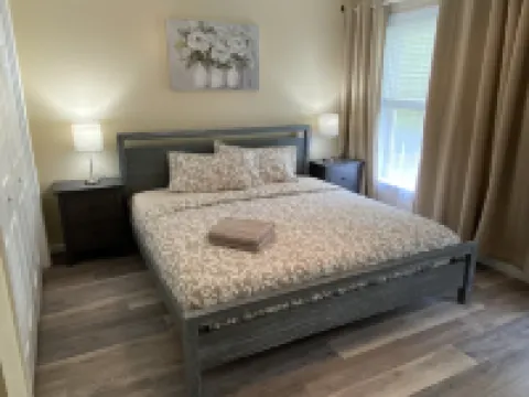 Private heated pool. Camel beach. 6 bdr Secluded Villa in the heart of Pocono