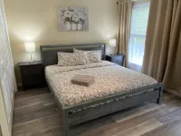 Private heated pool. Camel beach. 6 bdr Secluded Villa in the heart of Pocono Hotels near Converse Factory Store