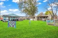 Granbury Lakefront home with boat Dock/Slip Kayaks Firepit Fishing