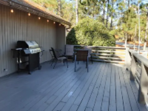 19th Hole off Pinehurst #6 Whole House with Huge New Deck