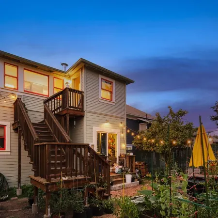 Attractive condo w sunny backyard in peaceful neighborhood