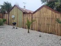 Cosy semi-detached house, terrace 800m from the swimming pool Hotels in Lanton