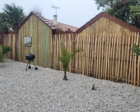 Cosy semi-detached house, terrace 800m from the swimming pool Hotels in Lanton