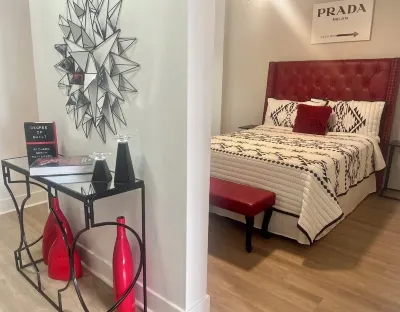 Perfect Location! Skyline View!Gym/Free Parking/Newly Renovated Pool Hotels in Deep Ellum