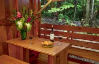 Volcano Places Laukapu Forest Cottage