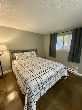 Cheerful 2 bedroom Best Value in NW Boise; 10 min to downtown