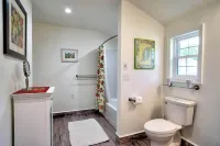 Cozy private apartment with winter views of Mt Equinox