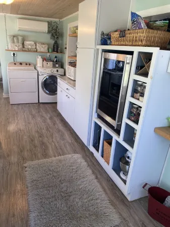 1850 Historic Log Cabin