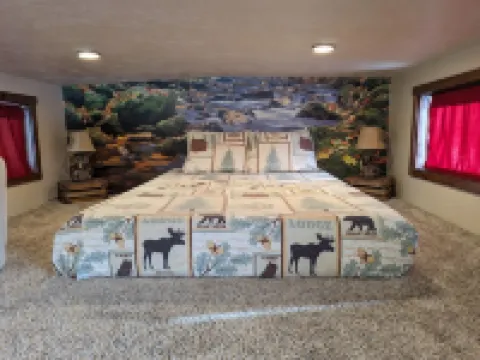 Heigh Ho Tiny Home 30 minutes from Yellowstone