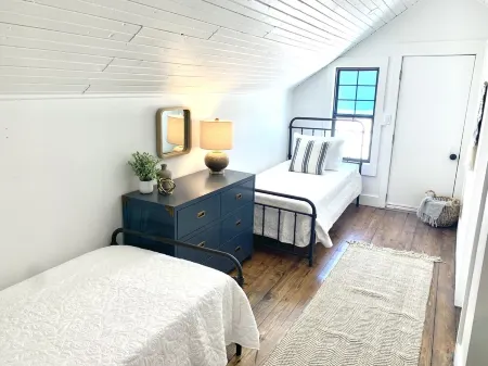 NEW! Downtown Apartment in Mountain Home