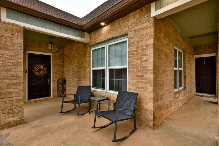 Amazing outdoor deck & kitchen, large home, central to all of Abilene!