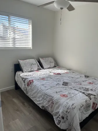 Adorable One Bedroom Chandler Casita 5 Min to Downtown Chandler Отели в г. Чендлер