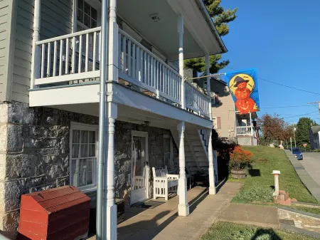 Sharpsburg Retreat--Civil War Home Near Antietam Battlefield, C&O Canal Towpath
