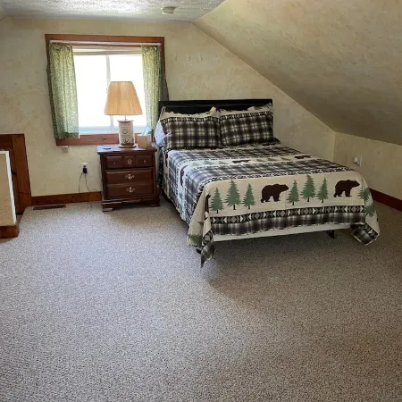Beautiful Year-Round Home on the South Shore of Hubbard Lake