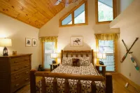Hot Tub, Wow Views & Game Room: Meadowlark Cabin in Leatherwood Mtns