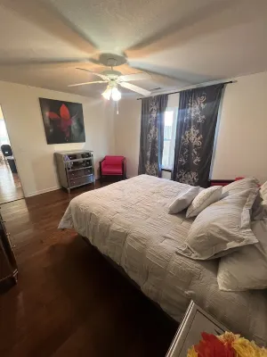 Excellent three bedroom two bath condo close to KU campus