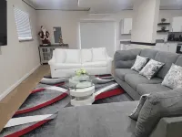 Beautiful 4 Bedroom Vacation Home in Columbus Ohio with Garage Parking