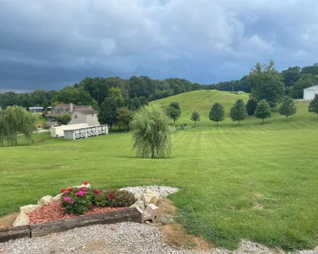 Cozy Ranch Home 1 Mile from CUMBERLAND POINT Boat Ramp. Owner Managed Property. Hotels in Wayne County