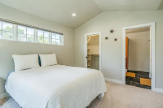 Newly Built Downtown Townhome