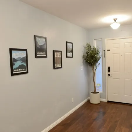 Spacious 4BD Home w EV charger near Sequoia Ntl Pk