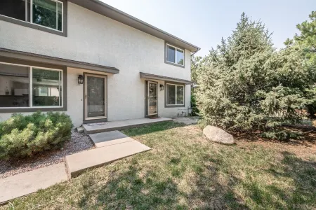 ❂ Amazing Townhouse! 2 BR, 1.5BA, Sleeps 5 w/AC! ❂