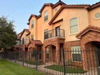 Texas Tech Modern Condo Prime Location - Walk to Ttu Campus, Broadway & Downtown - balcony
