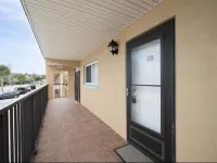 Pelican Inlet - Cozy Beach Condo!1 block from the beach! Sleeps 6. Pool/Tennis Hotels in Crescent Beach
