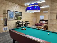 Enjoy privacy in this newly built cabin with spectacular view of North Star Lake