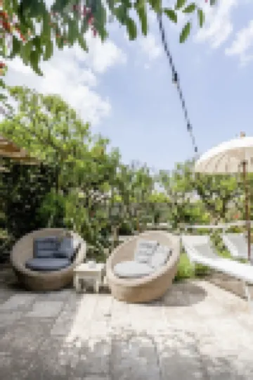 Discover "Locanda Fiori di Zagara", an 18th-century historical residence in Diso