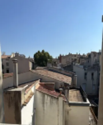 Appartement Aix Centre Très Calme et Confortable 54m2