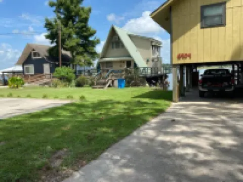 Cozy A-Frame Cabin on False River