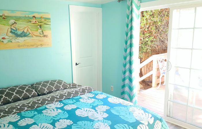 5 Minute Walk to Beach! 4 Br 2 Bath Gorgeous Private Classic California Bungalow