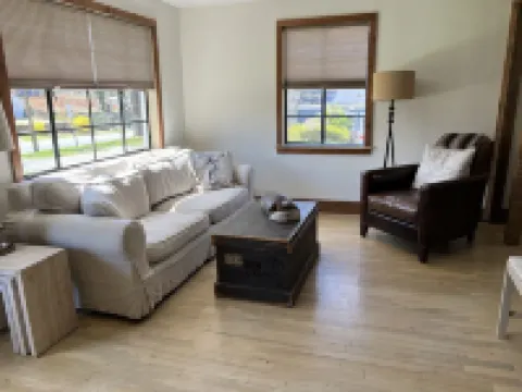 Hunt Country cottage in Upperville! Hotels in Fauquier County