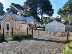 Great home right in the heart of Gawler with close proximity to the Barossa