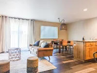 Downtown Getaway close to Corvallis Hotels in Philomath