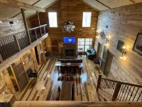 GA Team House Cabin Sleeps many Blairsville Union County, GA