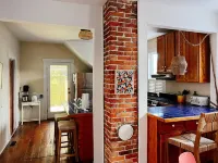 🍑 The Peach St. House - 1 Block to Park and Shops, close to beach!
