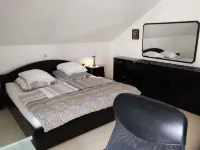 Homburg University, very nice, quiet place Hotels in Kirkel