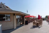 Fall Specials!  Modern, Renovated Oceanview Condo on the Beach!